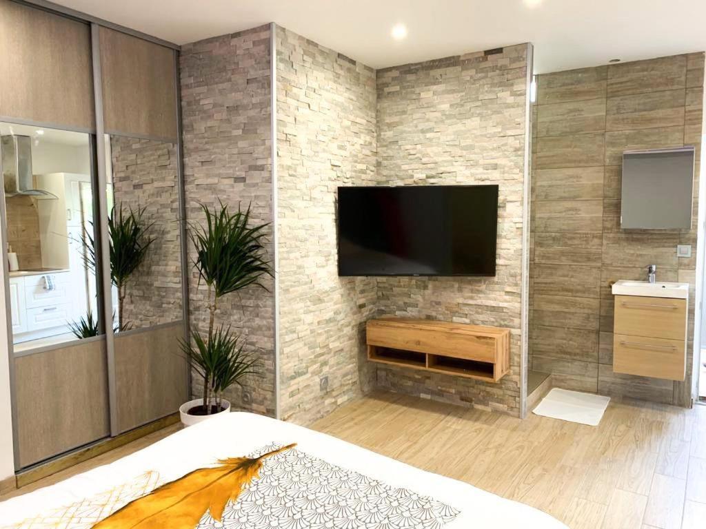 Le Menhir 2 Jacuzzi Spa Terasse Barbecue La Roche-Blanche  Luaran gambar